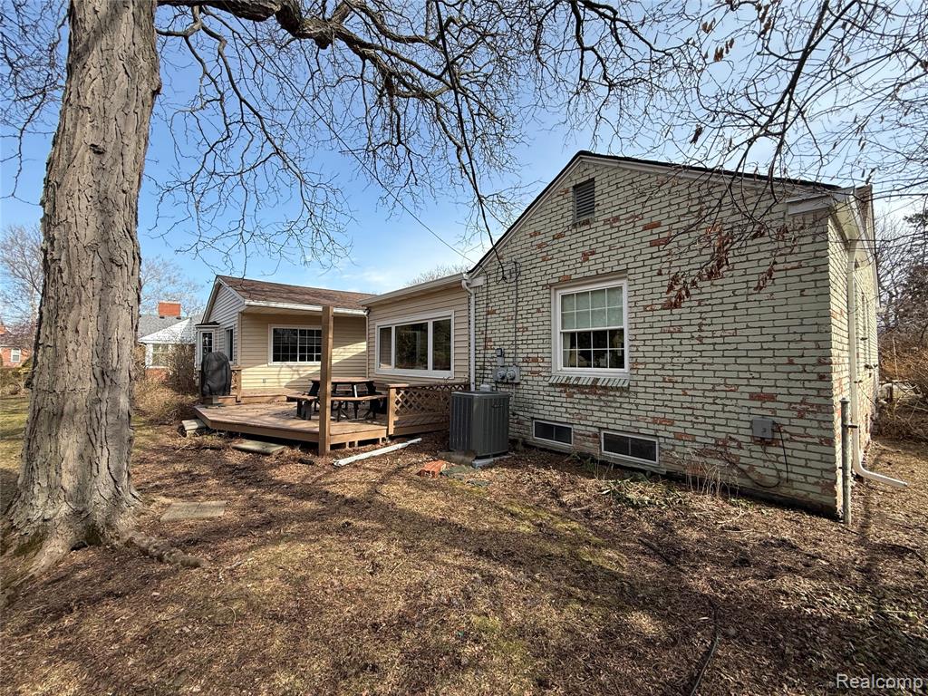 489 Chalfonte Avenue, Grosse Pointe Farms, MI 48236 — Photo 6