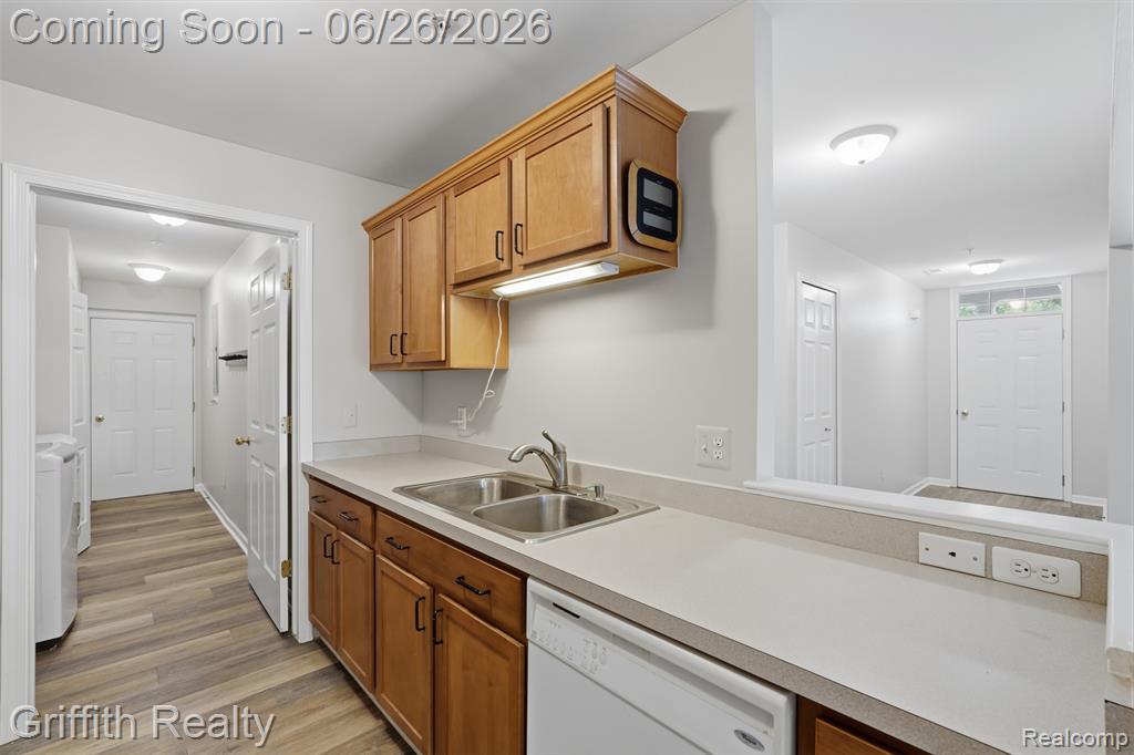 4271 Deeside Drive, Brighton, MI 48116 — Photo 15