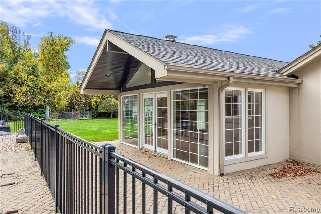 5741 Snowshoe Circle, Bloomfield Hills, MI 48301 — Photo 53