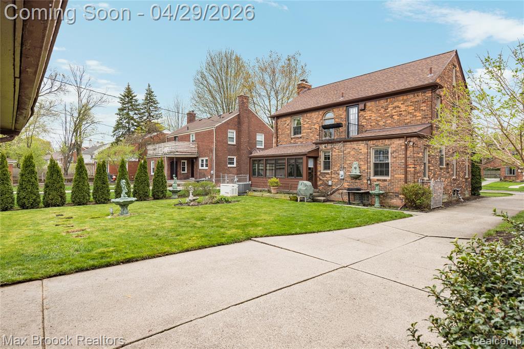 938 LAKEPOINTE STREET, Grosse Pointe Park, MI 48230 — Photo 47
