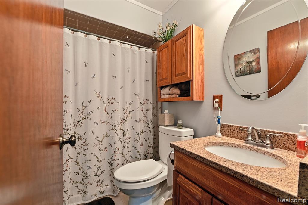 47296 SANBORN Drive, Macomb, MI 48044 — Photo 18