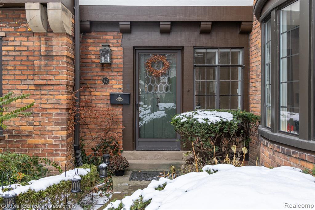 42 Cranford Lane, Grosse Pointe, MI 48230 — Photo 3