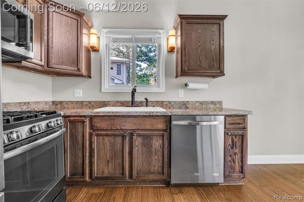920 Hickory Ridge Circle, Milford, MI 48380 — Photo 19