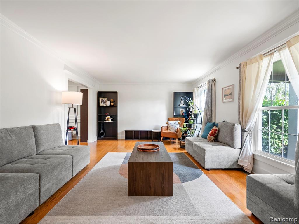 19938 S Waltham Road, Beverly Hills, MI 48025 — Photo 2