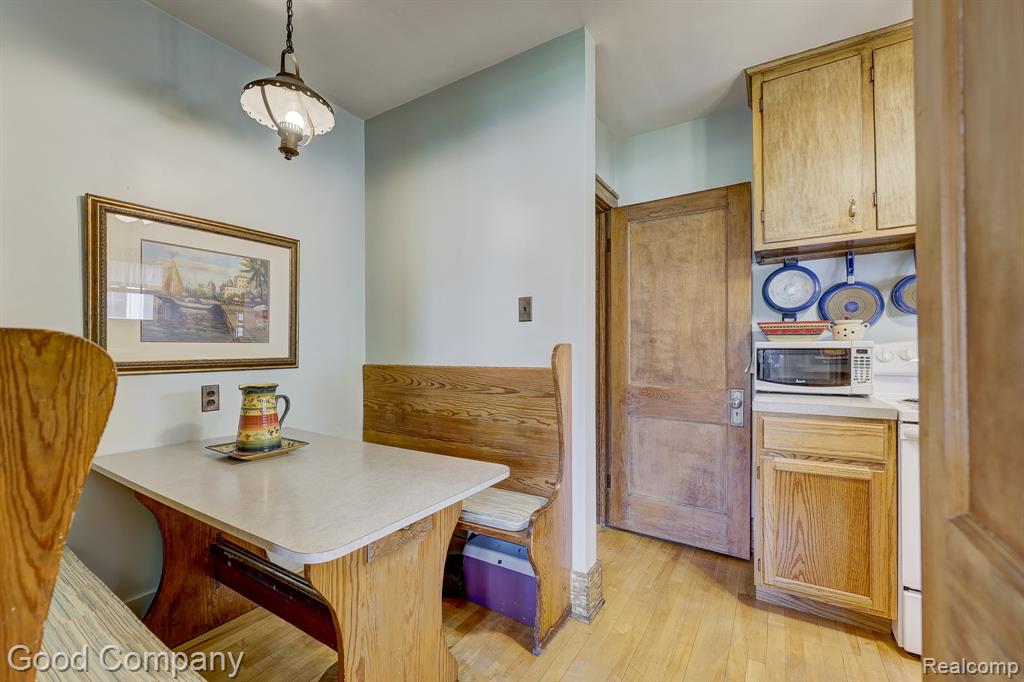 923 W 11 Mile Road, Royal Oak, MI 48067 — Photo 23