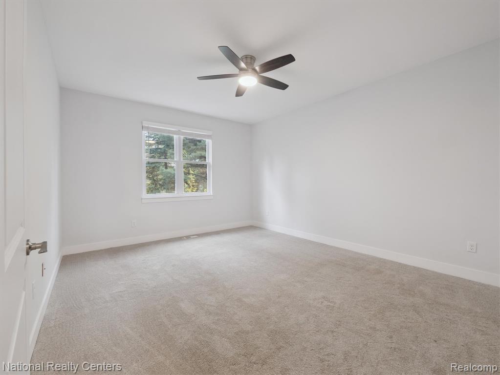 13163 Harbor Landings Drive, 112, Fenton, MI 48430 — Photo 19