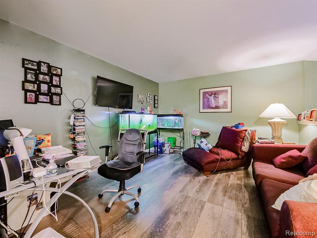 7836 CHLOE, Van Buren, MI 48111 — Photo 12