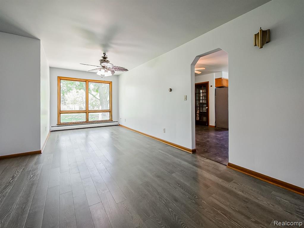 9745 MARSHALL Road, South Lyon, MI 48178 — Photo 7