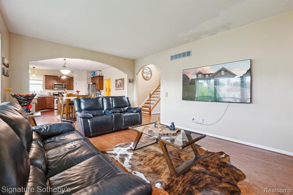 8926 El Dorado Drive N, White Lake, MI — Photo 11