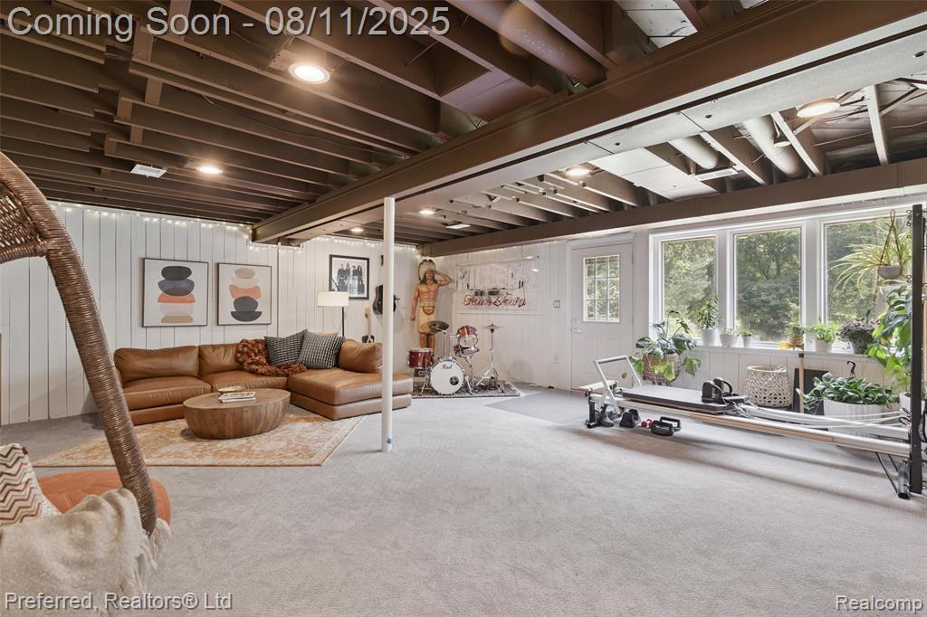 562 Burns Road, Milford, MI 48381 — Photo 34