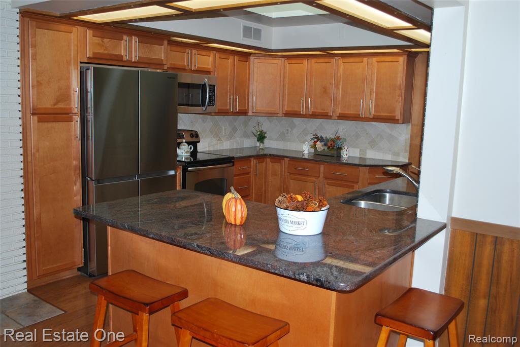 40936 Micol Drive, Plymouth, MI 48170 — Photo 14