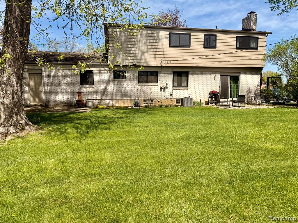 31018 Pickwick Lane, Beverly Hills, MI 48025 — Photo 43