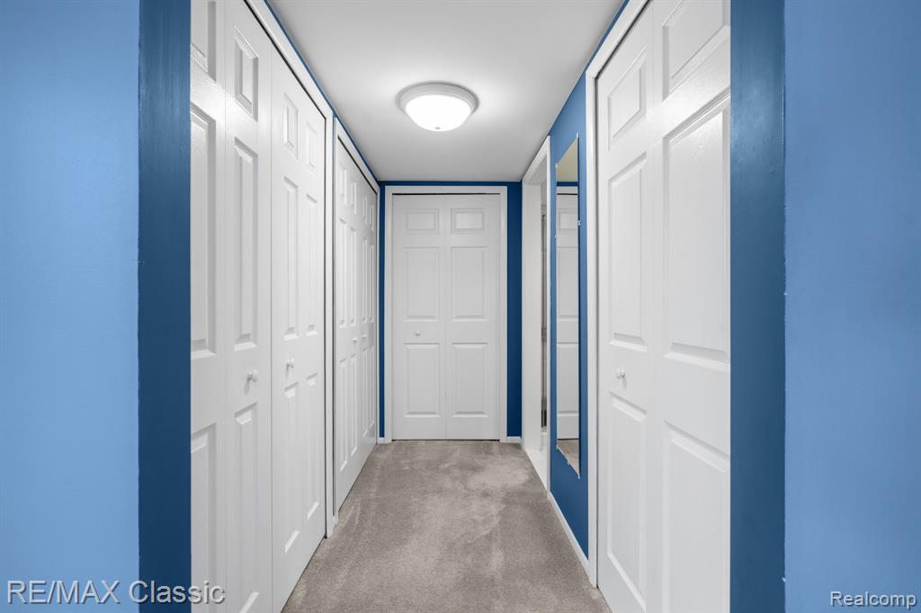 23127 Farmington Road, Farmington, MI 48336 — Photo 35
