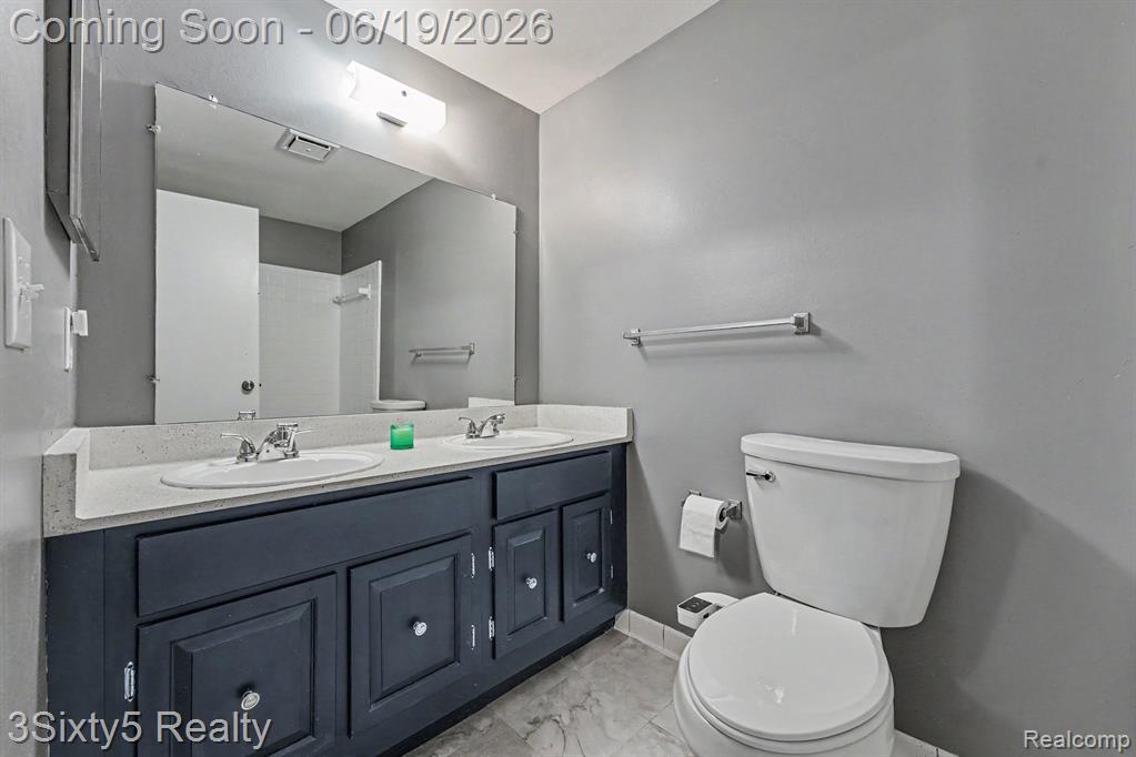 37592 Garden Court, Westland, MI — Photo 13