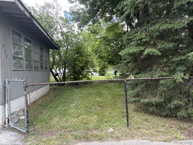 969 Myrtle Avenue, Waterford, MI 48328 — Photo 21