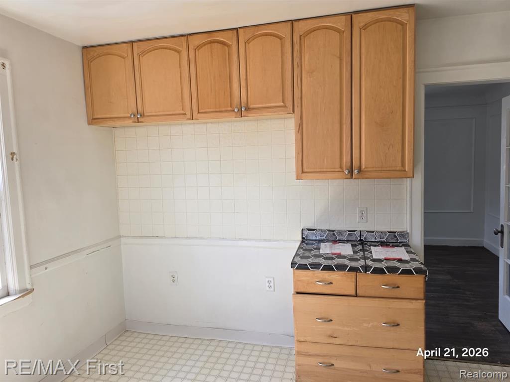 5270 Lodewyck Street, Detroit, MI 48224 — Photo 8