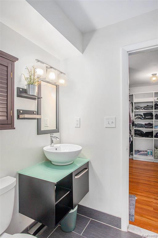 739 Kirts Boulevard, Troy, MI 48084 — Photo 12