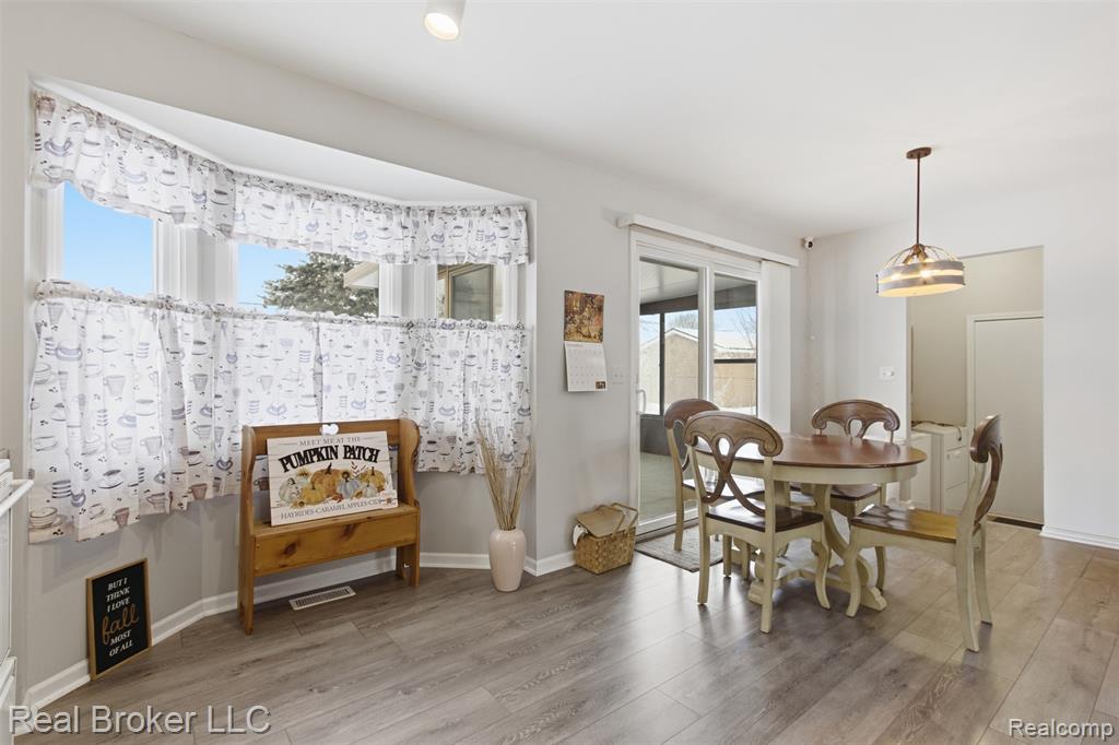 8152 Fox Hollow Road, Goodrich Vlg, MI — Photo 10