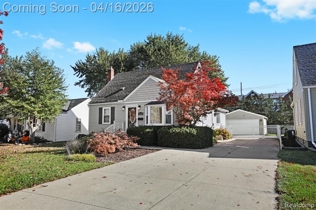 4350 Mandalay Avenue, Royal Oak, MI 48073 — Photo 2