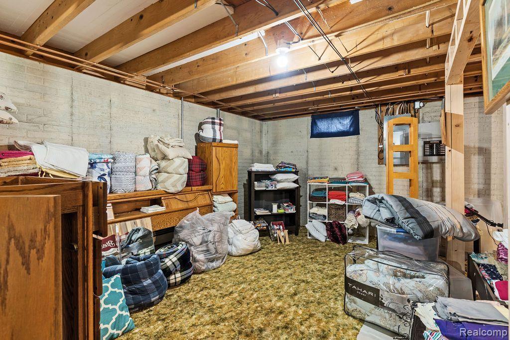 19354 BUECHE Road, New Lothrop, MI 48460 — Photo 30