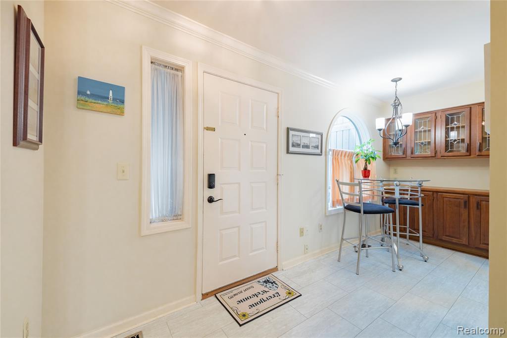 9830 Hawthorne Glen Drive, Grosse Ile, MI 48138 — Photo 10