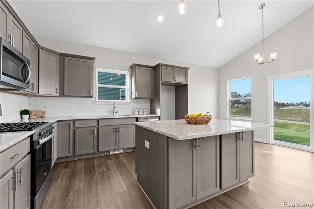 518 Jubilee Drive, Whitmore Lake, MI 48189 — Photo 4