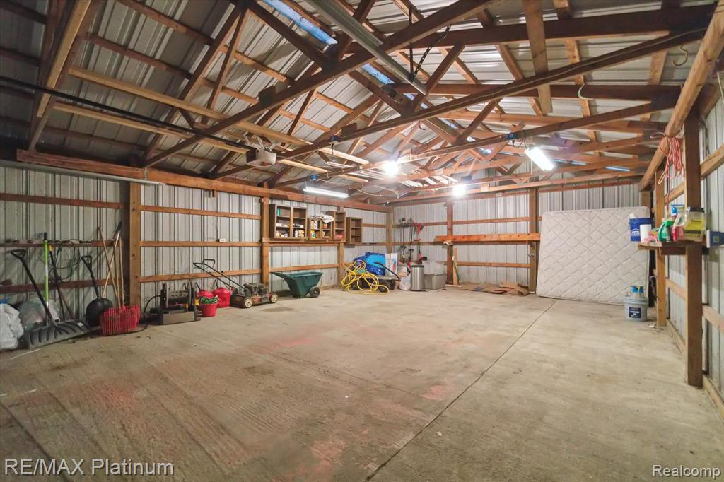 430 WILD OAK Lane, Perry, MI 48872 — Photo 43