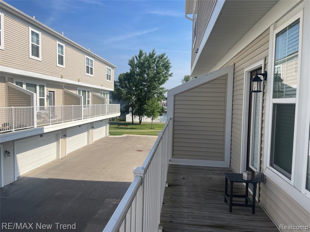 205 Monument Lane, Wixom, MI 48393 — Photo 5