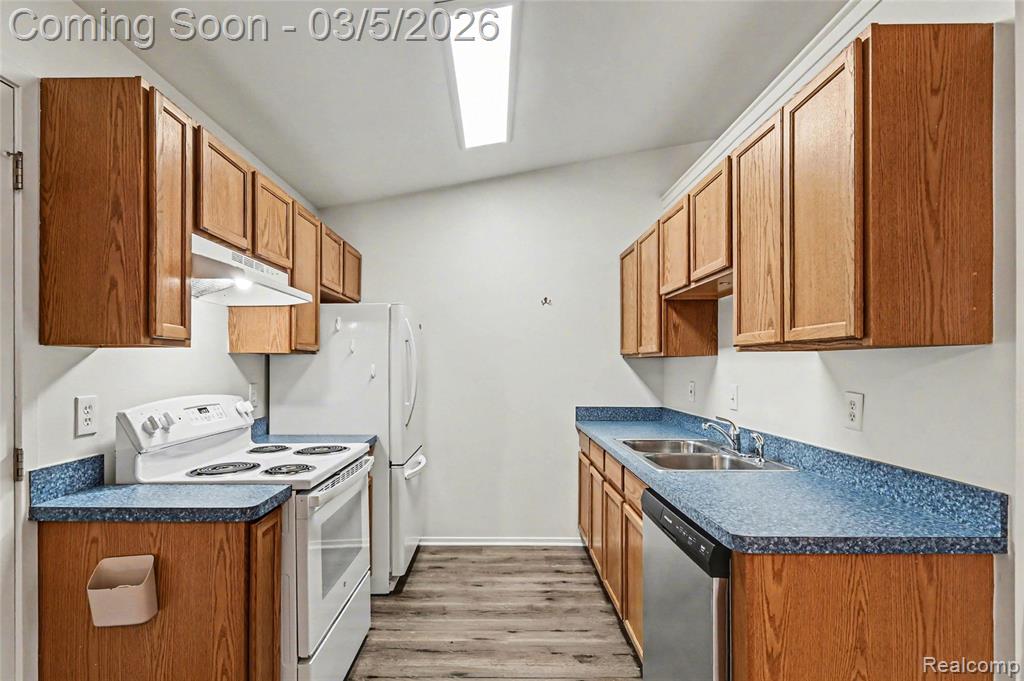 9343 Parkview Circle, Grand Blanc, MI 48439 — Photo 5