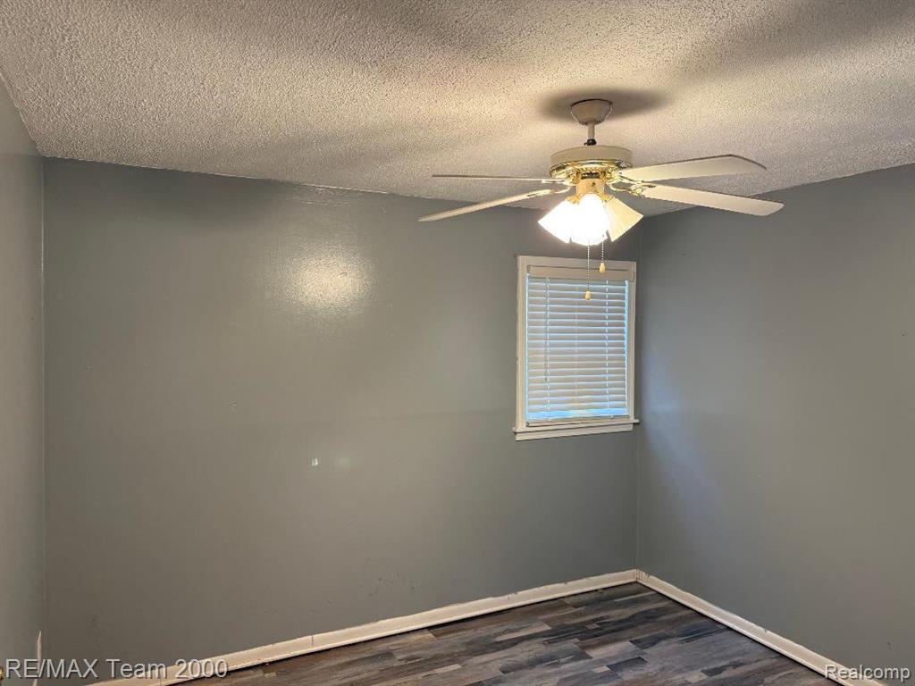 25086 Annapolis Street, Dearborn Heights, MI 48125 — Photo 8