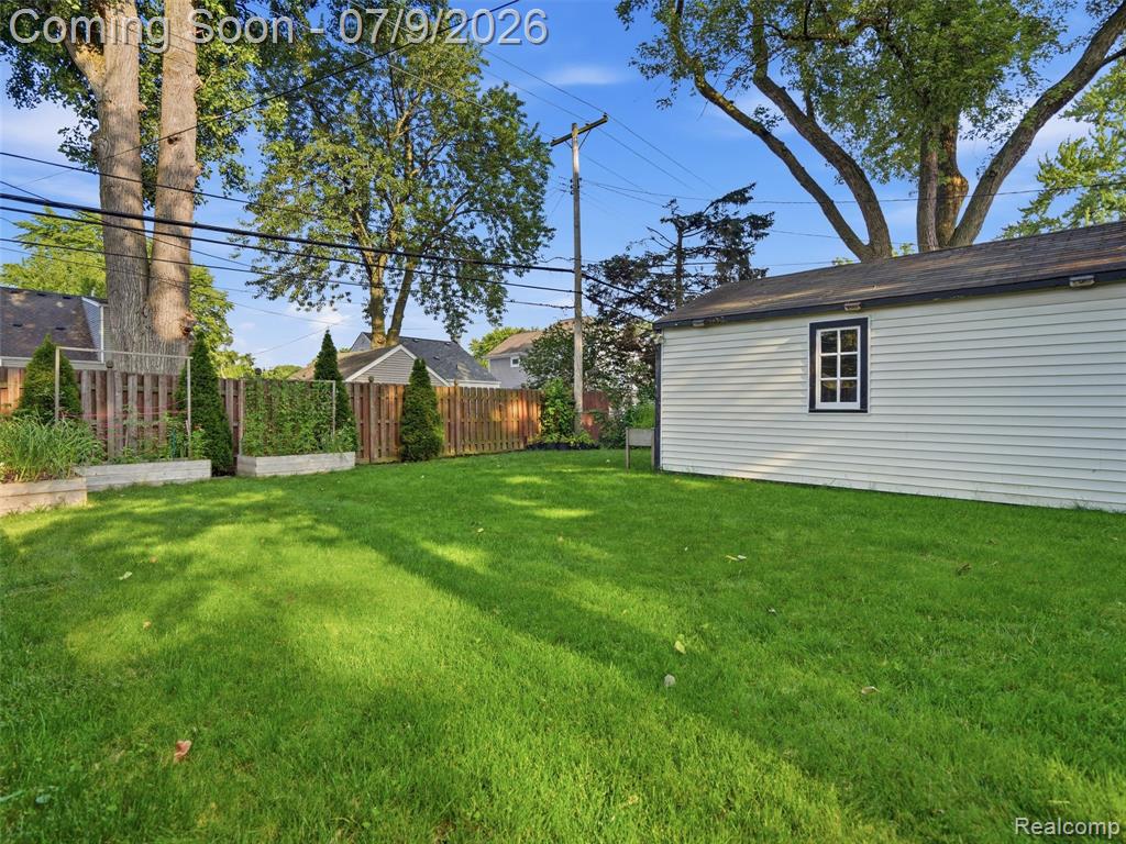 622 N Rembrandt Avenue, Royal Oak, MI 48067 — Photo 24