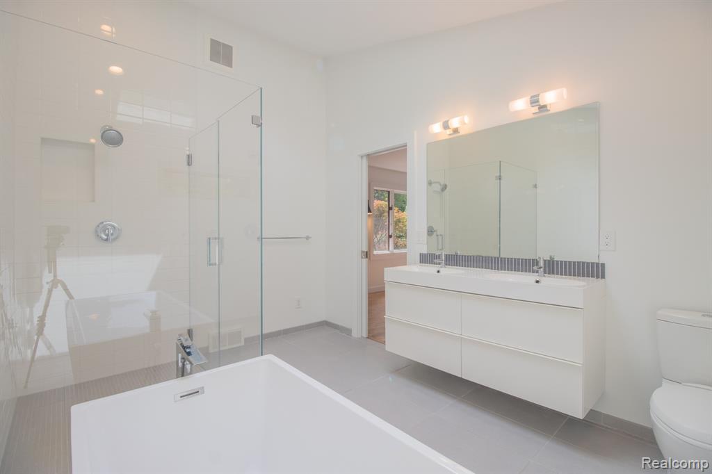 30795 Adair Court, Franklin, MI 48025 — Photo 20