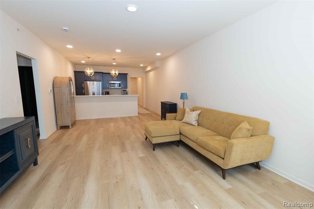 224 Jotham Avenue, Auburn Hills, MI 48326 — Photo 5