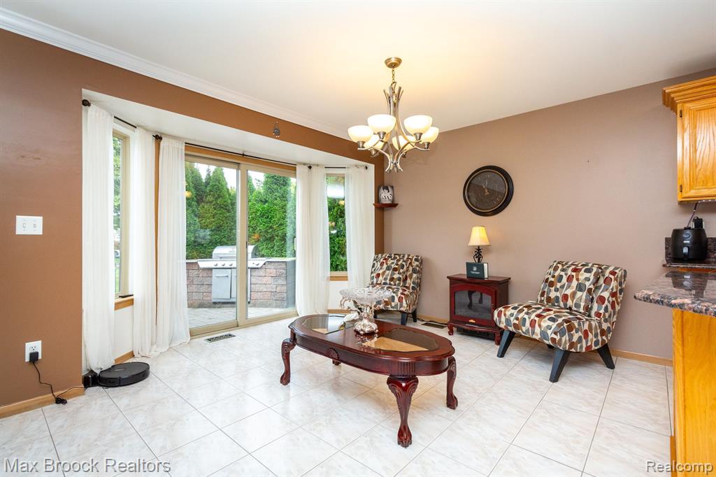 50592 MURRAY Drive, Macomb, MI 48044 — Photo 10