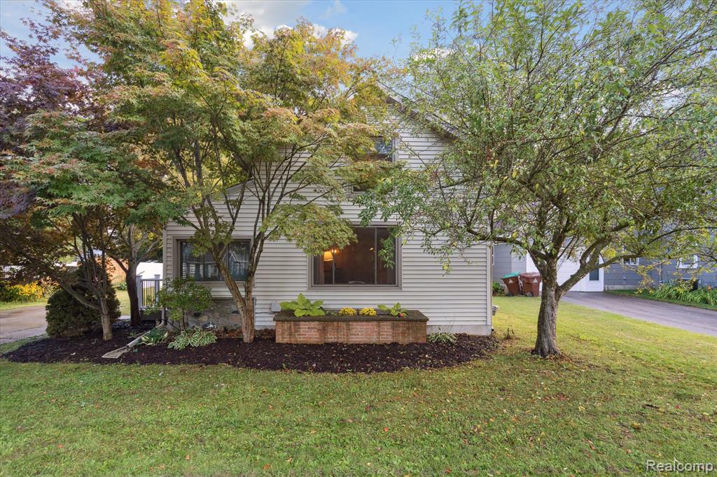 131 W South Street, Williamston, MI 48895 — Photo 2