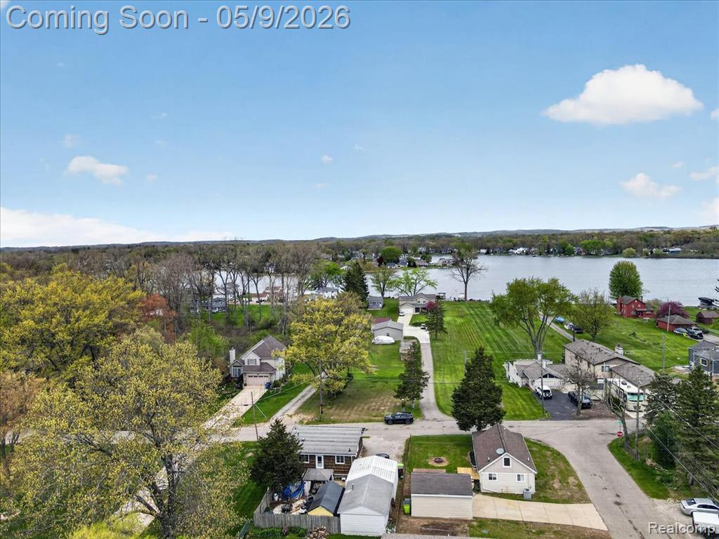 9809 Mandon Road, White Lake, MI — Photo 29