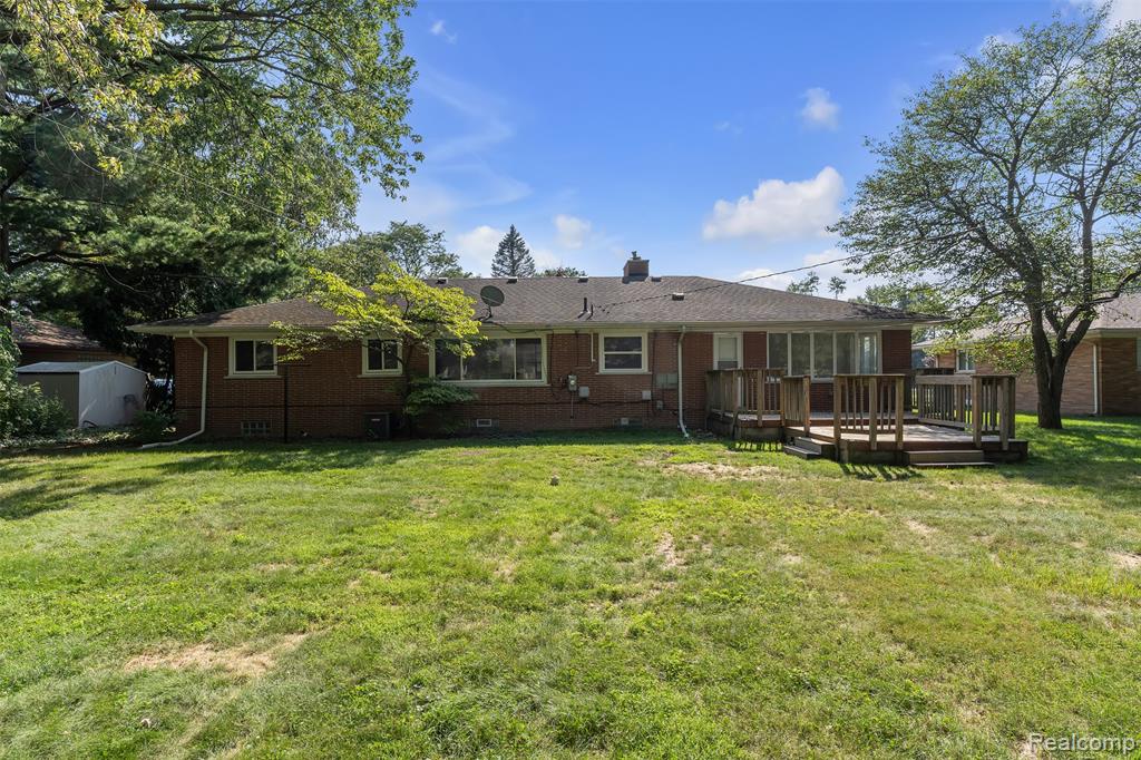 28720 Eldorado Pl, Lathrup Village, MI 48076 — Photo 53