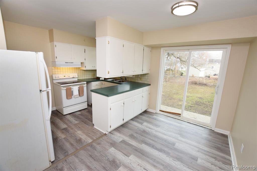 801 FREMONT Street, Flint, MI 48504 — Photo 3