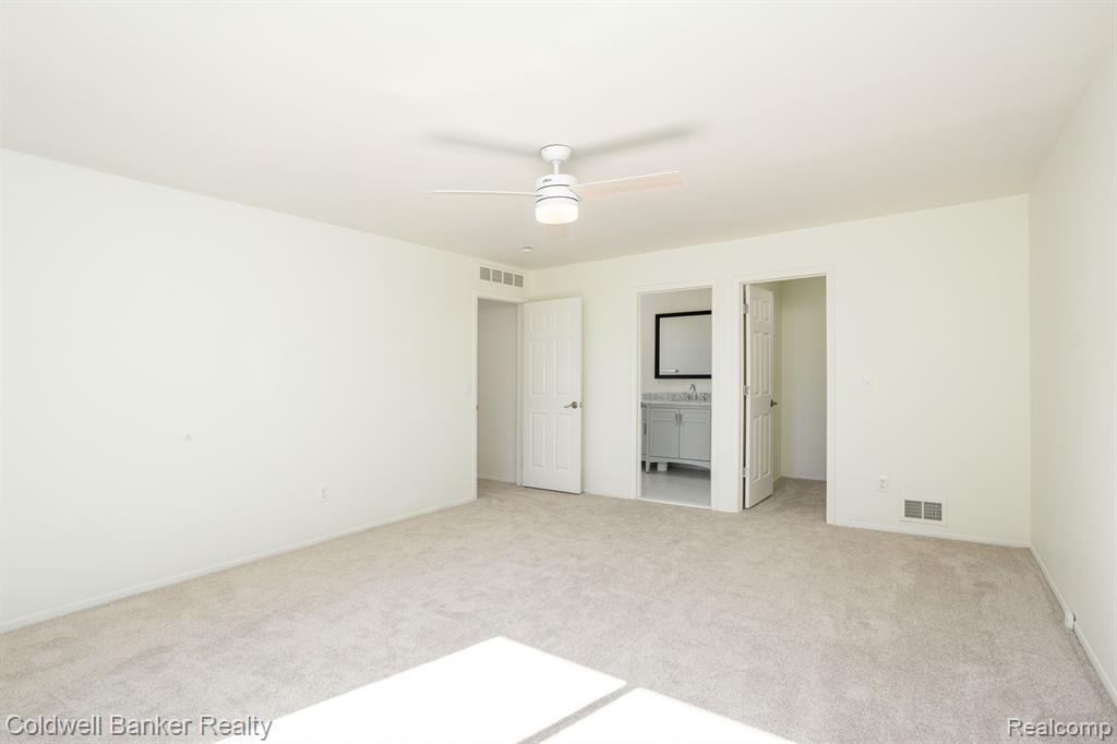 46038 SPINNING WHEEL Drive, Canton, MI 48187 — Photo 22