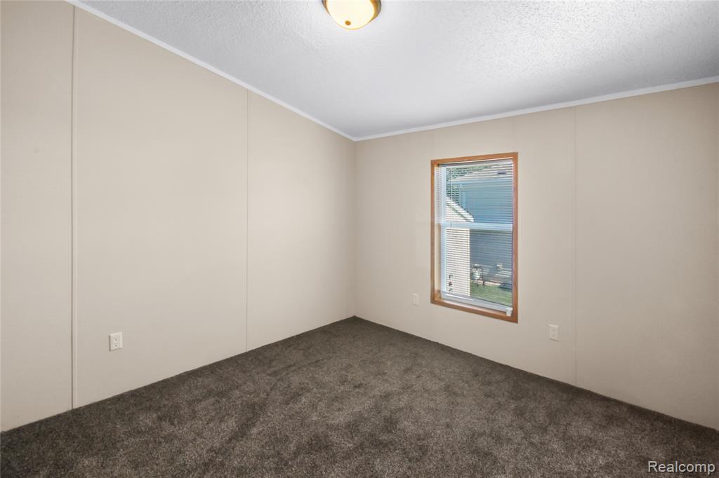 3713 Watermill Lane, Carleton, MI 48117 — Photo 17