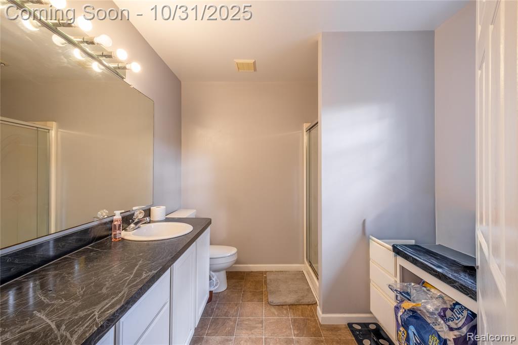 7036 Glen Oak Drive, Grand Blanc, MI 48439 — Photo 15