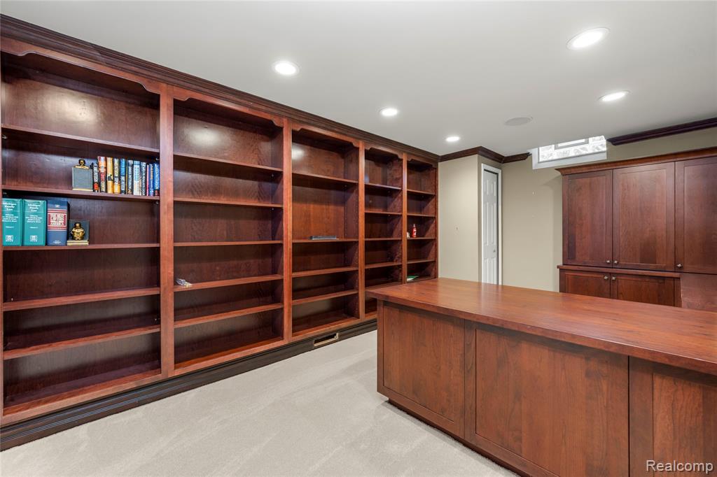 6567 Claremore Court, West Bloomfield, MI — Photo 37