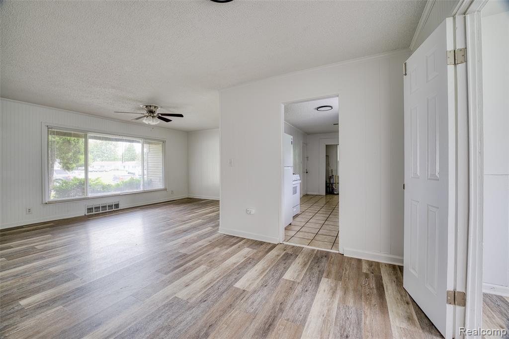 585 Olds Street, Ypsilanti, MI 48198 — Photo 12