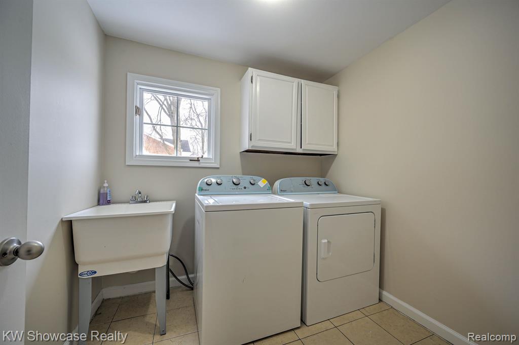 4238 STILL MEADOW Lane, West Bloomfield, MI 48323 — Photo 45