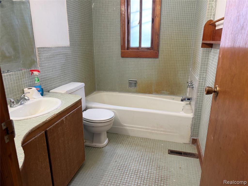 5700 Center Line Road, Kingston, MI 48741 — Photo 12