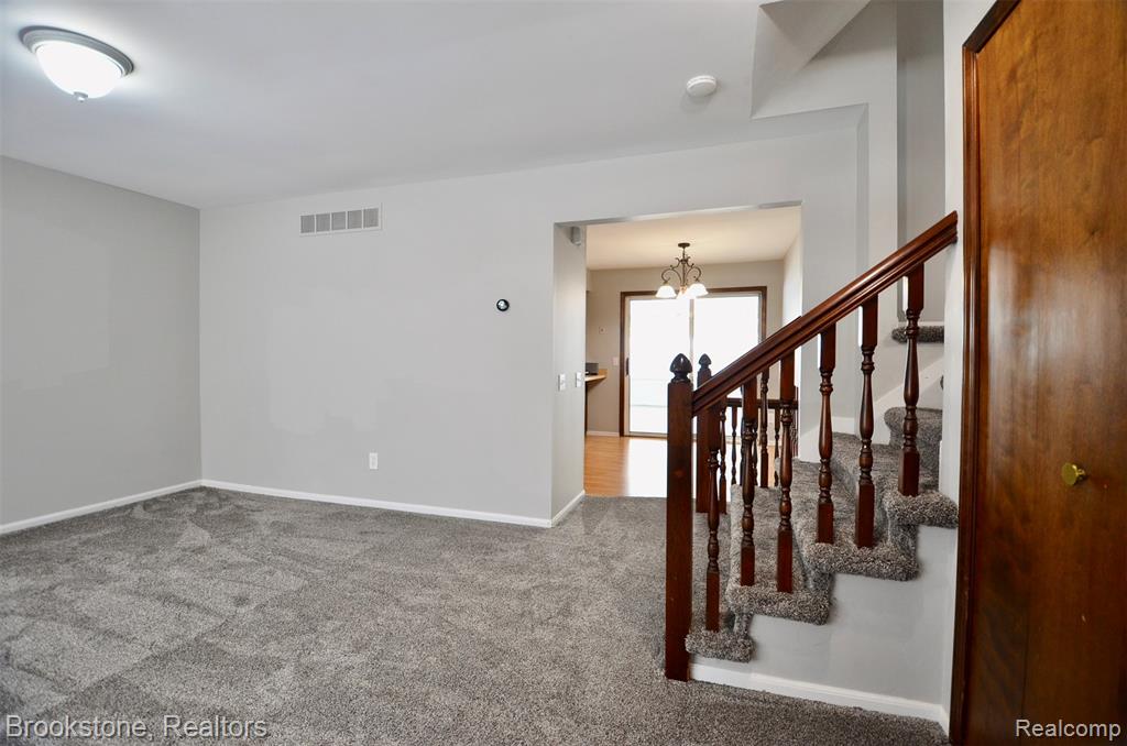 7244 Chapel View Drive, Clarkston, MI — Photo 7