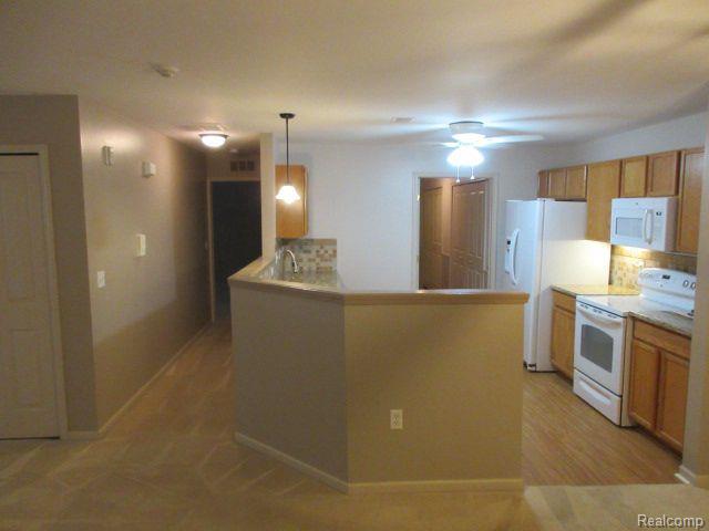 4192 BERKELEY Avenue, Canton, MI 48188 — Photo 11