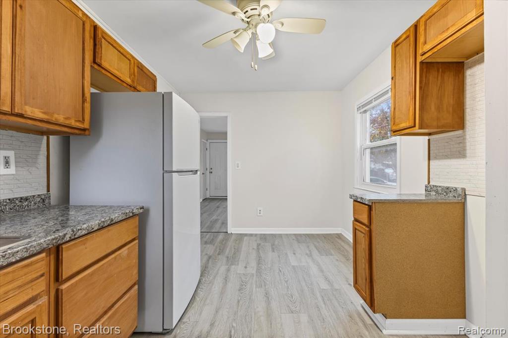 587 Nevada Avenue, Pontiac, MI 48341 — Photo 5