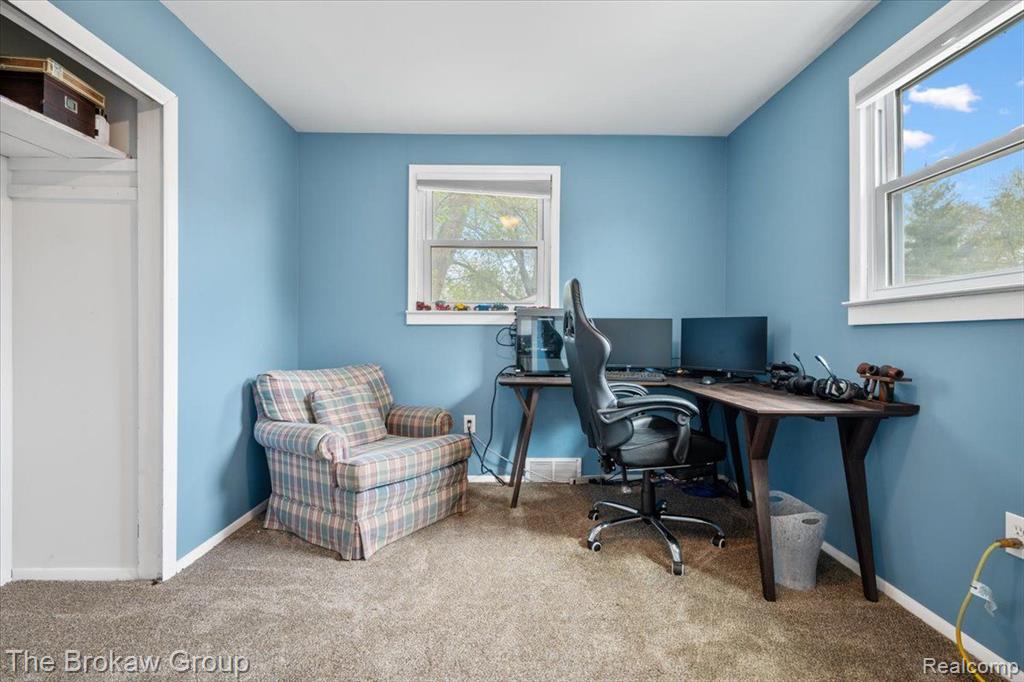 4145 HILLCREST Drive, Warren, MI 48092 — Photo 40