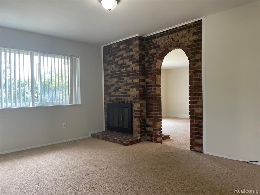 45299 INDIAN CREEK Drive, Canton, MI 48187 — Photo 9